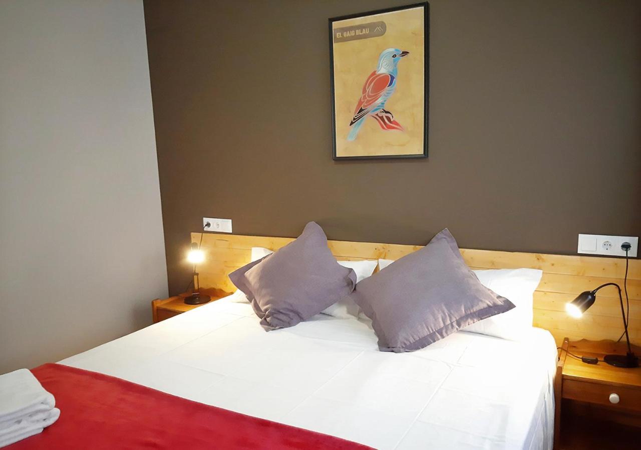 Hostal Fonda Prat Puigcerda Bagian luar foto
