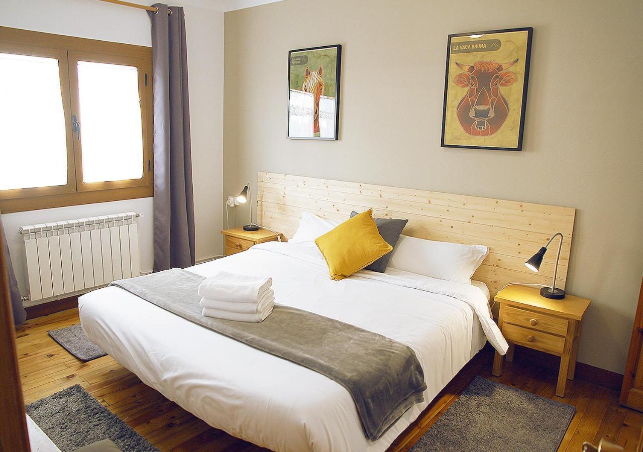 Hostal Fonda Prat Puigcerda Bagian luar foto