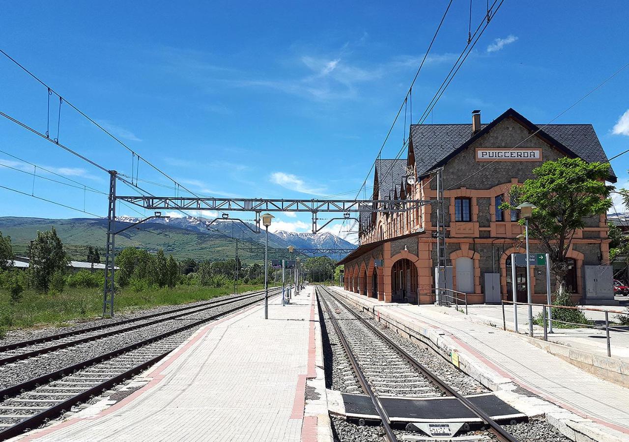 Hostal Fonda Prat Puigcerda Bagian luar foto